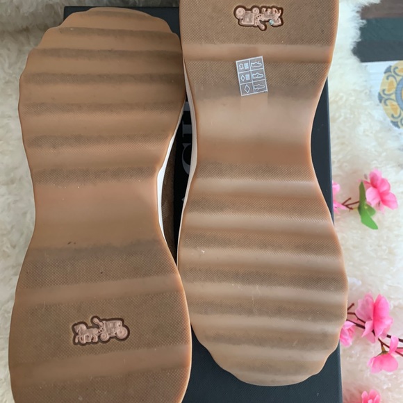 AUTHENTIC COACH TENNIS SHOES - Picture 8 of 11